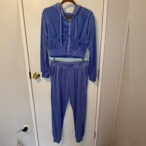 Women's Periwinkle Velour Tracksuit Size Large